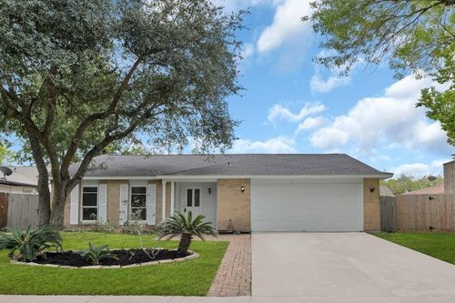 15627 Sierra Valle Dr, Houston, TX, 77083-4017 | Card Image