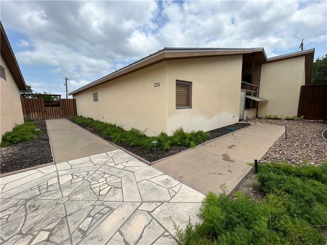 1504 Morningside Dr, House other with 3 bedrooms, 2 bathrooms and null parking in Alice TX | Image 25