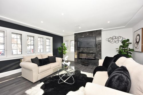 7440 W Beckett Ave, Milwaukee, WI, 53216-1012 | Card Image