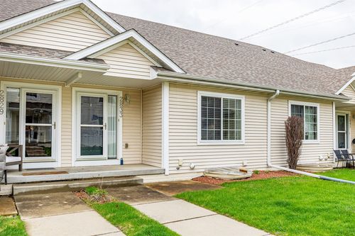 2833 Orinoco Ct Sw, Altoona, IA, 50009-8921 | Card Image