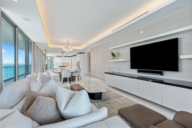 UNIT-1001 - 10203 Collins Ave, Condo with 3 bedrooms, 5 bathrooms and null parking in Bal Harbour FL | Image 15