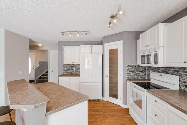 71 Wentworth Circle Sw, Home with 4 bedrooms, 3 bathrooms and 4 parking in Calgary AB | Image 15