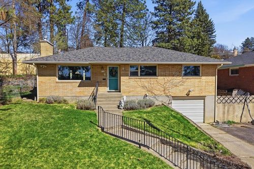 5128 N Greenwood Blvd, Spokane, WA, 99205-6038 | Card Image