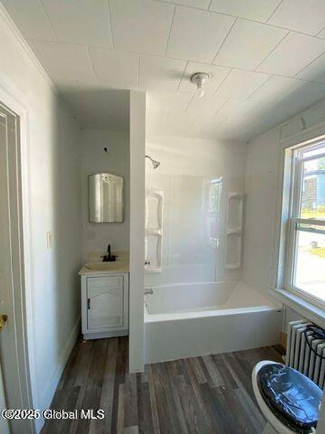 225 Main St, Home with 6 bedrooms, 4 bathrooms and 4 parking in Fort Plain NY | Image 5