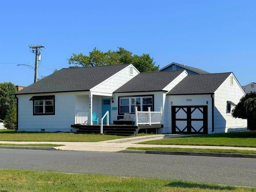 5900 Burk Ave, Ventnor City, NJ, 08406-1103 | Card Image