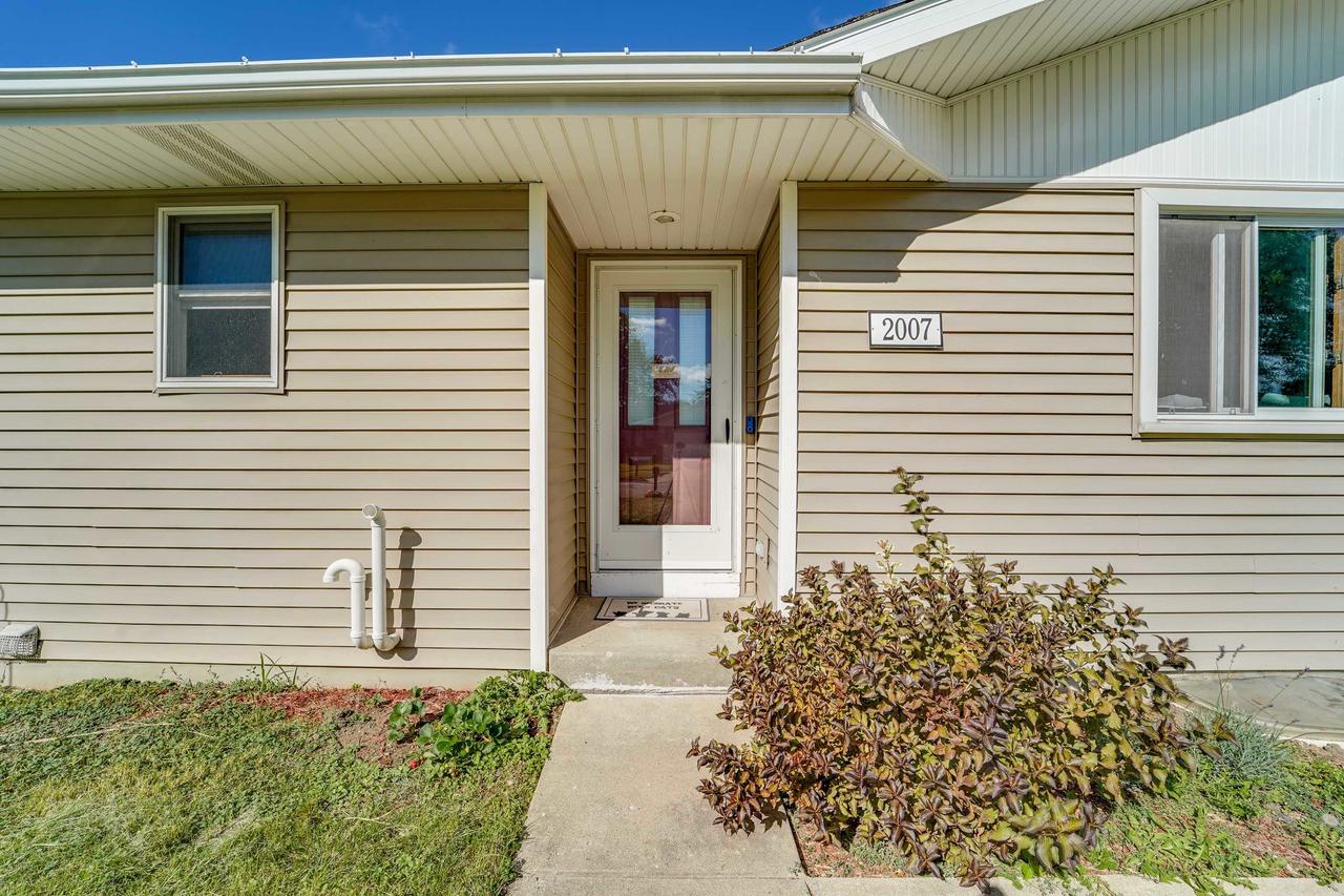 Meadowlark Dr, Janesville, WI 53546