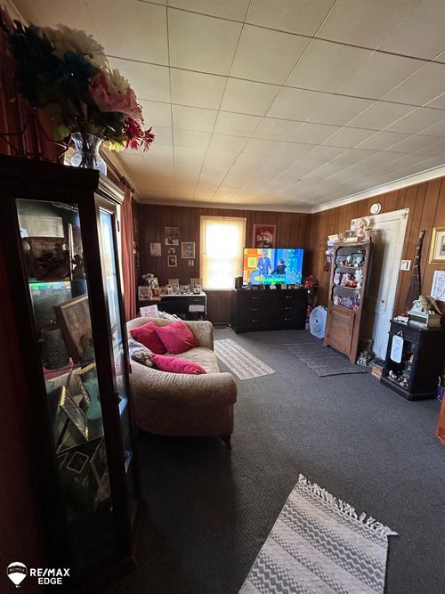 714 Yale St, Saginaw, MI, 48602-2846 | Card Image