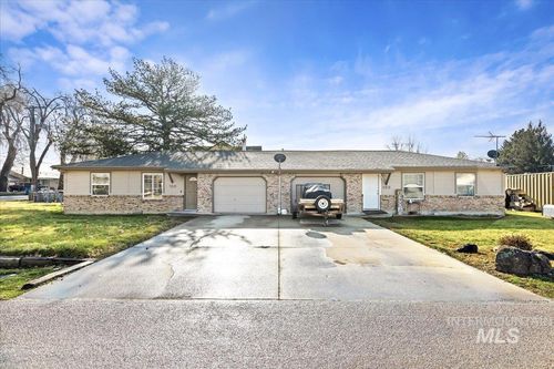 103 W Oak St, Caldwell, ID, 83605-5148 | Card Image