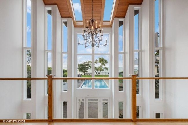 04_51007LakeParkDr_32001_Foyer_LowRes | Image 9