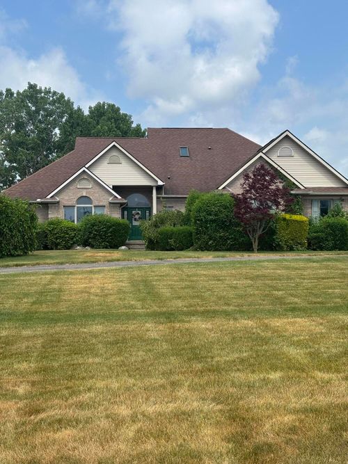 9216 Mirage Lake Dr, Milan, MI, 48160-9011 | Card Image