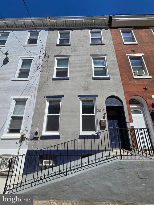 2019 W Oxford St, PHILADELPHIA, PA, 19121-4001 | Card Image