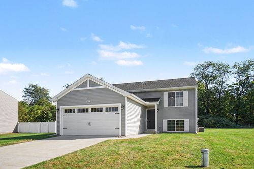 58575 Pond View Ln, Three Rivers, MI, 49093-8450 | Card Image