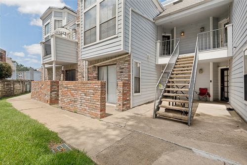 272-3406 Country Club Dr W, Irving, TX, 75038-4954 | Card Image
