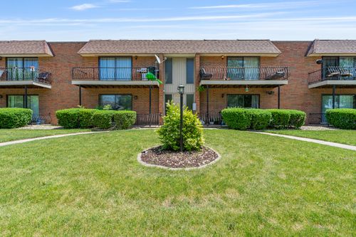 apt-207-629 N Carroll Pkwy, Glenwood, IL, 60425-1188 | Card Image