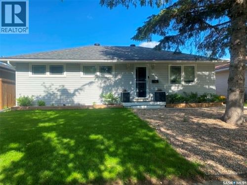 315 Mcintosh St, Regina, SK, S4R4Z6 | Card Image