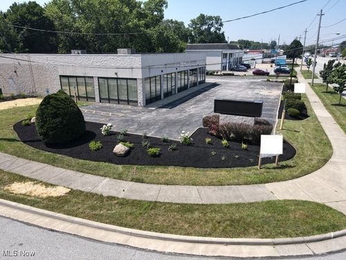 7474 Mentor Ave, Mentor, OH, 44060-5406 | Card Image