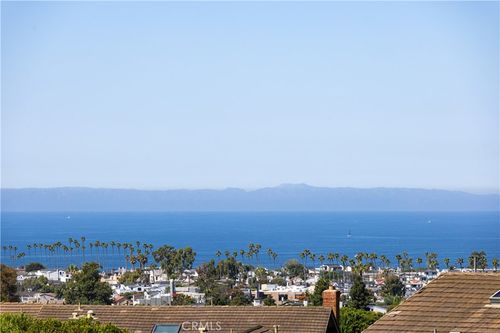 3 White Water Dr, Corona del Mar, CA, 92625-1440 | Card Image
