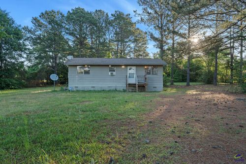 122 Dolly Dr, Jeffersonville, GA, 31044-6939 | Card Image