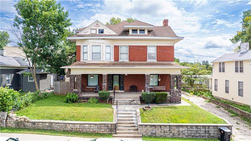 1714 Faraon St, Saint Joseph, MO, 64501-2419 | Card Image