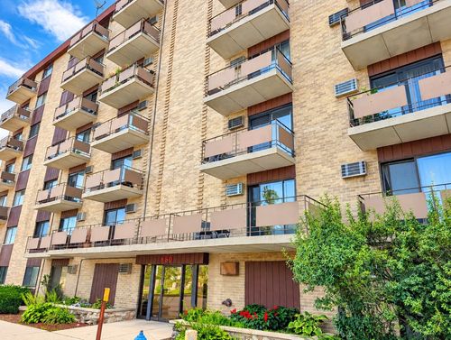 101-850 Des Plaines Ave, Forest Park, IL, 60130-2049 | Card Image