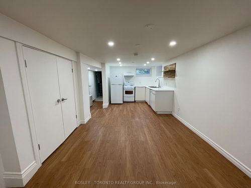 lower-216 Geoffrey St, Toronto, ON, M6R1P8 | Card Image