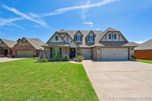13155 S 92nd East Ave, Bixby, OK, 74008-3573 | Card Image