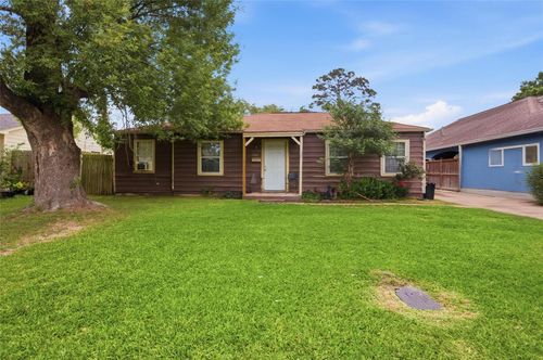2106 6th St, Galena Park, TX, 77547-2822 | Card Image