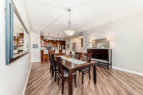 7204-14 Hemlock Cres Sw, Calgary, AB, T3C2Z1 | Card Image