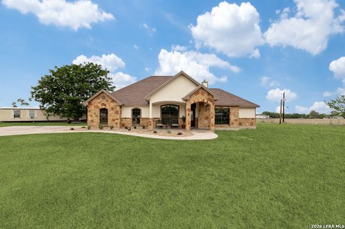 18425 Kinney Rd, Von Ormy, TX, 78073-3974 | Card Image