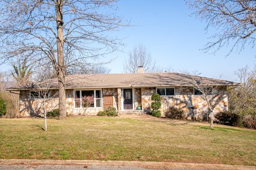 819 Brynwood Dr, Chattanooga, TN, 37415-3303 | Card Image