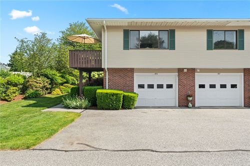 694 Orleans Ct, Warwick, RI, 02886-1712 | Card Image