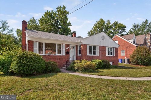 6309 Queens Chapel Rd, UNIVERSITY PARK, MD, 20782-2131 | Card Image
