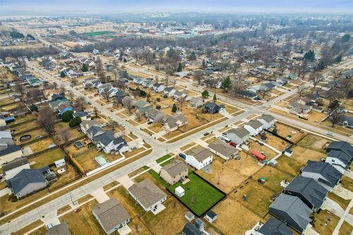 1600 E Euclid Ave, Indianola, IA, 50125-3807 | Card Image