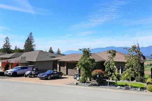 177-51075 Falls Crt, Chilliwack, BC, V4Z1K7 | Card Image
