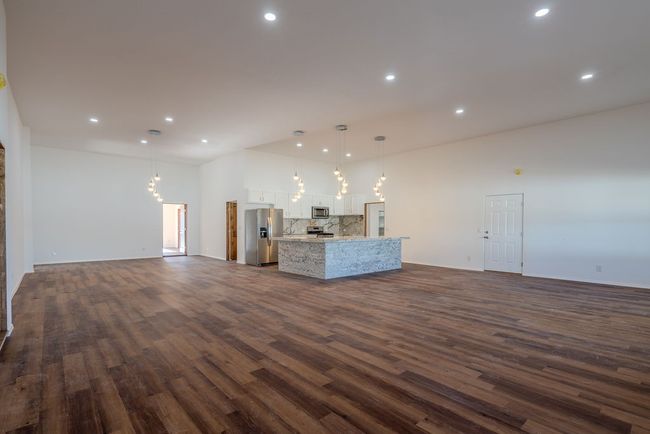 38 Private Drive 1548, House other with 4 bedrooms, 3 bathrooms and 10 parking in Hernandez NM | Image 11