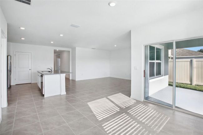 10762 Quail Grove Way, House other with 3 bedrooms, 2 bathrooms and null parking in SAN ANTONIO FL | Image 12