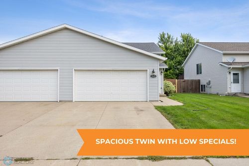 2915 Dakota Park Cir S, Fargo, ND, 58104-5127 | Card Image