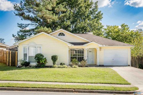 209 Mountain Creek Dr, Madison, AL, 35757-6836 | Card Image