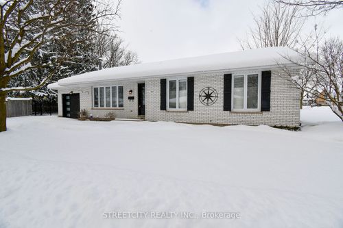 1667 Milestone Rd, London, ON, N5X2G1 | Card Image