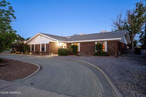 932 Lantana Ave, Las Cruces, NM, 88005-1052 | Card Image