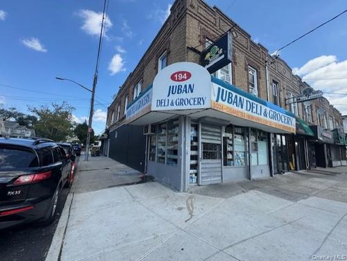 194-01 Linden Blvd, Saint Albans, NY, 11412-3411 | Card Image