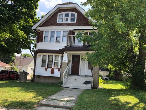 2878 N 57th St, Milwaukee, WI, 53210-1533 | Card Image