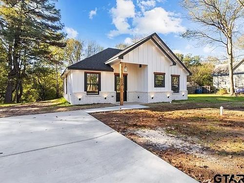 1204 Poplar St, Marshall, TX, 75670-2140 | Card Image