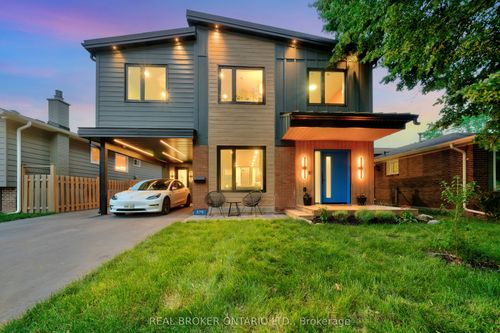 579 Chamberlain Rd, Burlington, ON, L7L2V2 | Card Image