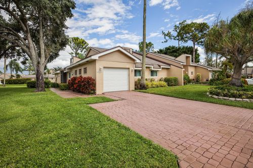 6827 Fountains Cir, Lake Worth, FL, 33467-5720 | Card Image