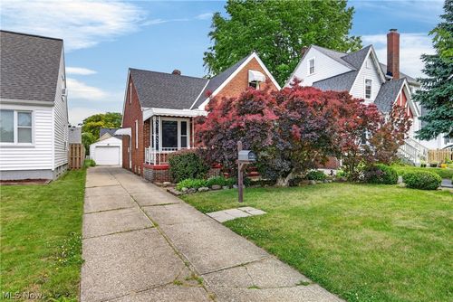 5814 Charles Ave, Parma, OH, 44129-3810 | Card Image