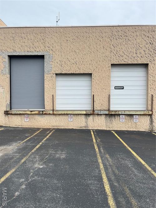 524 Clark Ave, Kirkwood, MO, 63122-6401 | Card Image