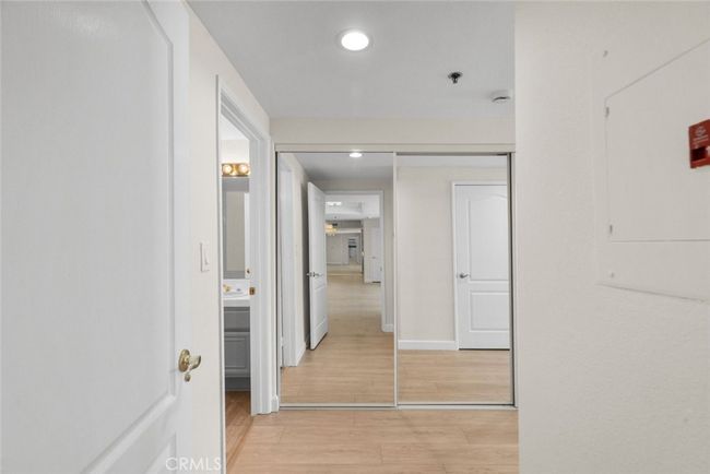 102 - 4348 Mammoth Ave, Condo with 2 bedrooms, 3 bathrooms and null parking in Sherman Oaks CA | Image 25