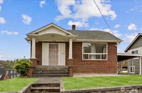 2202 20th Ave S, Seattle, WA, 98144-4422 | Card Image