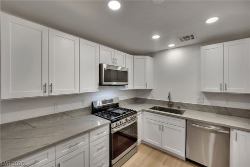 2108 Velvet Hill Ave, Las Vegas, NV, 89106-1741 | Card Image